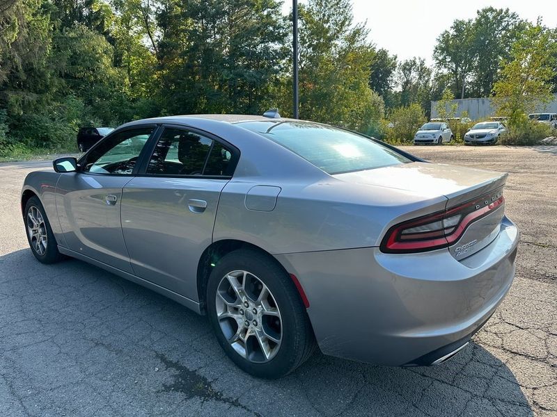 2016 Dodge Charger SXTImage 14