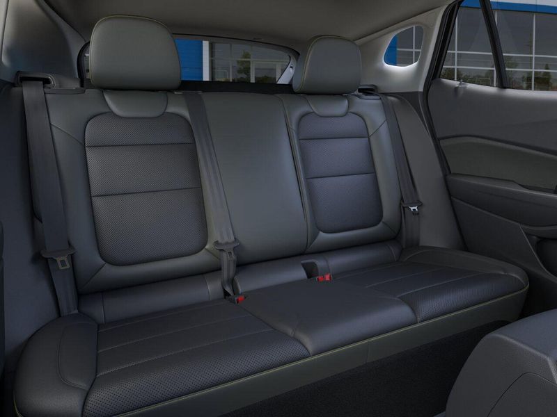 New 2025 Chevrolet Trax ActivImage 17