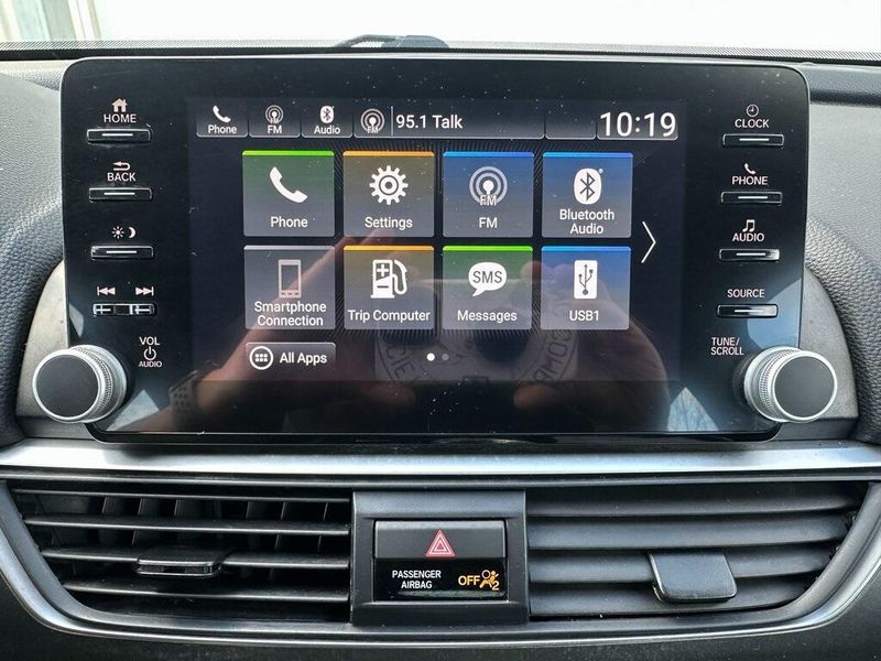 2021 Honda Accord LXImage 4