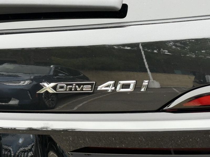 2026 BMW X7 xDrive40iImage 14