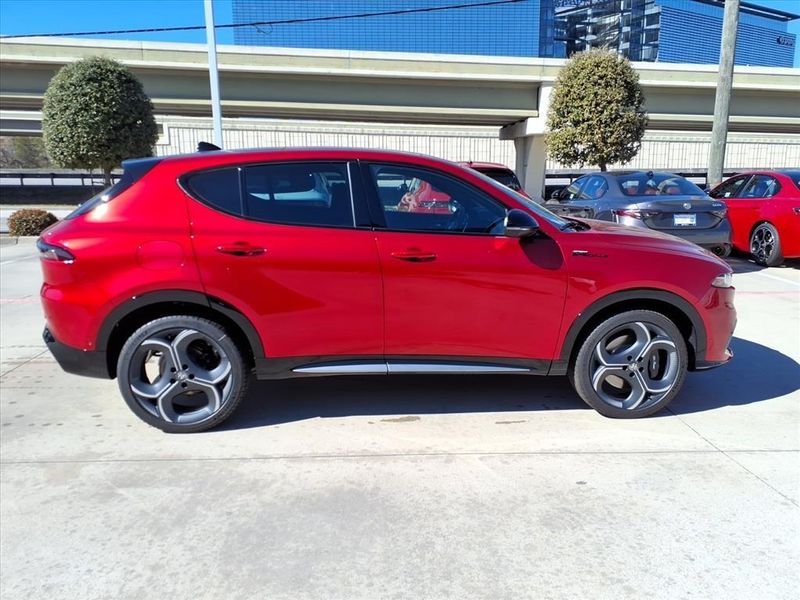 New 2026 Alfa Romeo Tonale Sport Speciale AwdImage 5