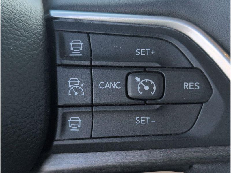 Used 2023 Jeep Grand Cherokee LimitedImage 23