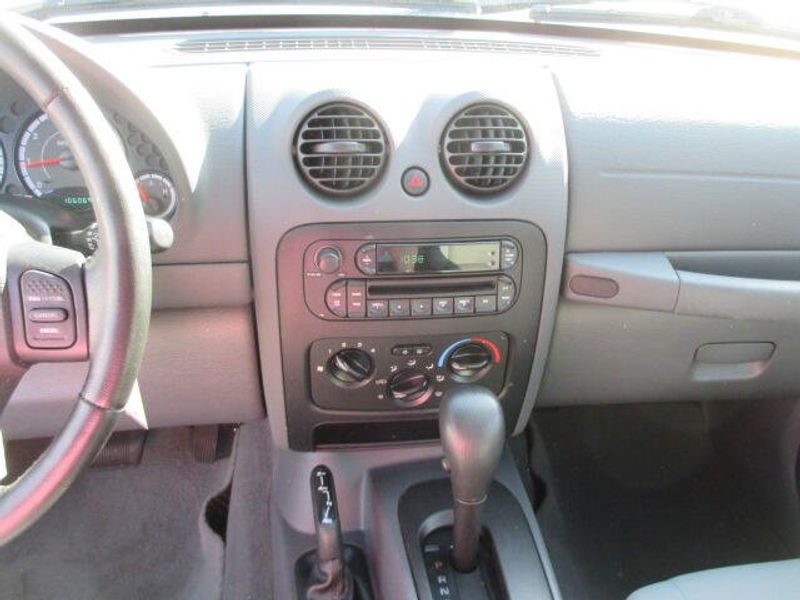 Used 2007 Jeep Liberty SportImage 18