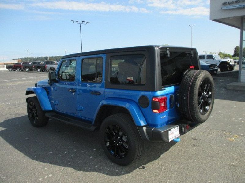 2023 Jeep Wrangler 4xE SaharaImage 11