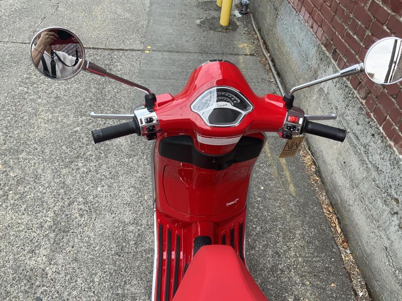 New 2027 Vespa PRIMAVERA 150 RED 
