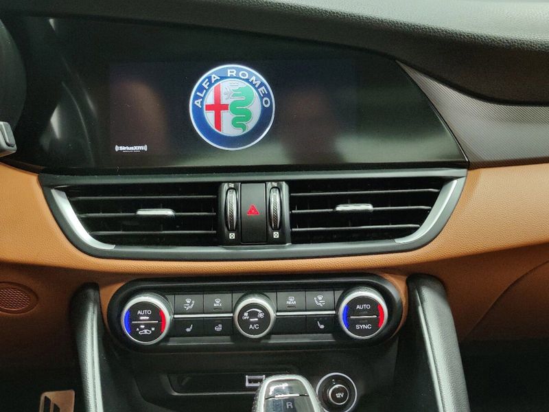 2021 Alfa Romeo Giulia Ti Sport Nero AWD w/Activ AsstImage 19