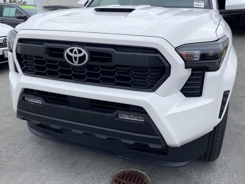 2024 Toyota Tacoma TRD SportImage 7