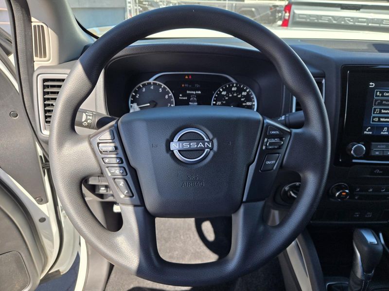 Used 2024 Nissan Frontier Crew Cab 4x4 SV
