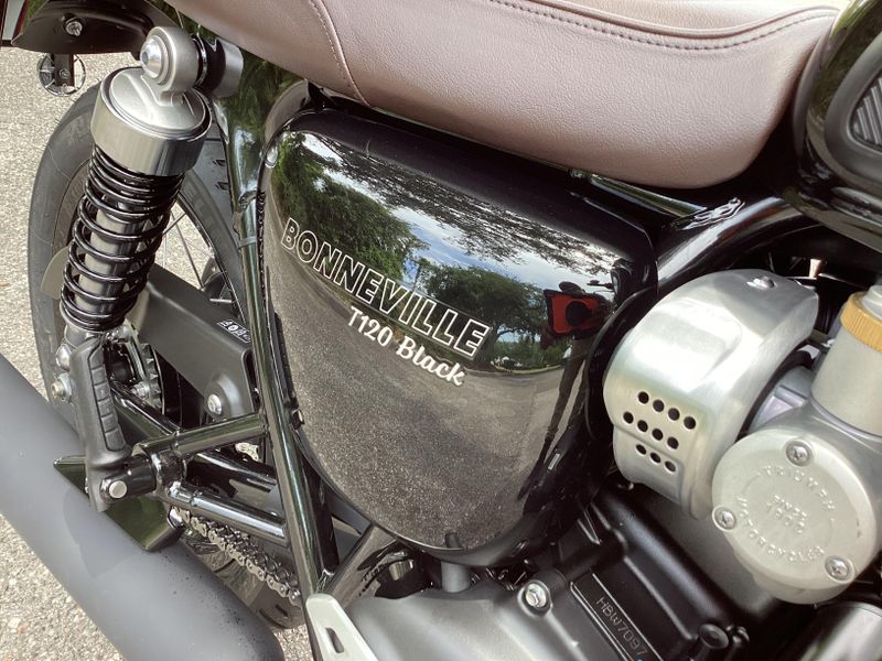 2025 Triumph Bonneville T120