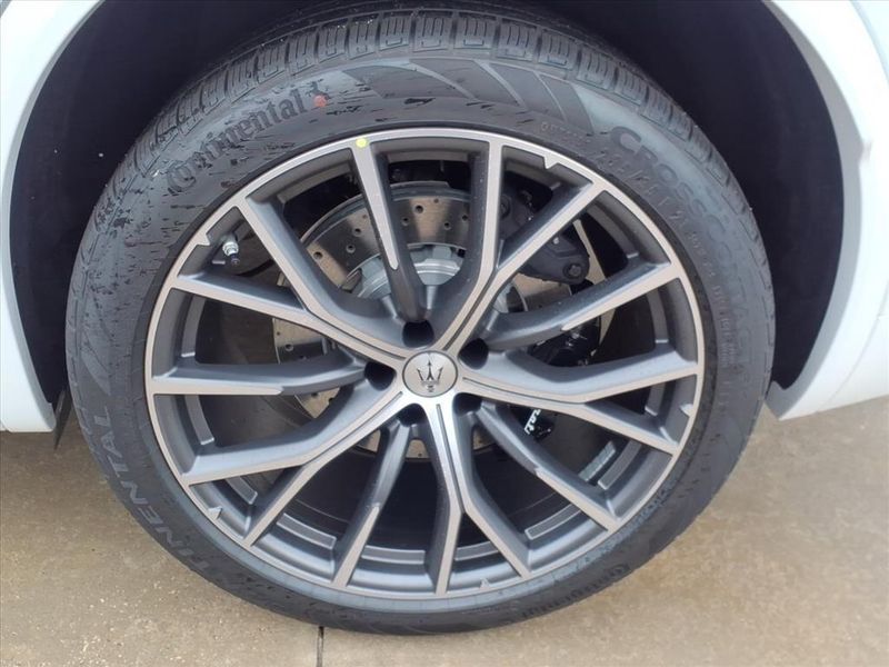 New 2026 Maserati Grecale ModenaImage 10