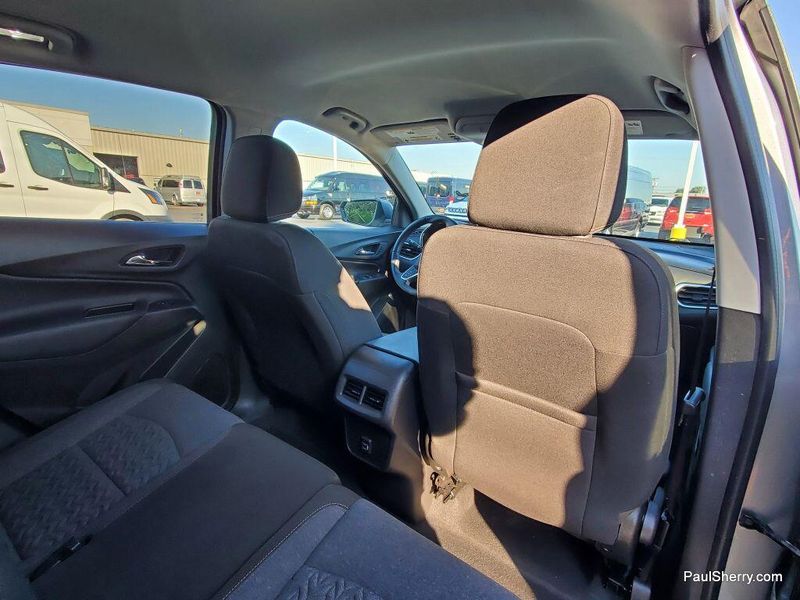 2023 Chevrolet Equinox LT photo 16