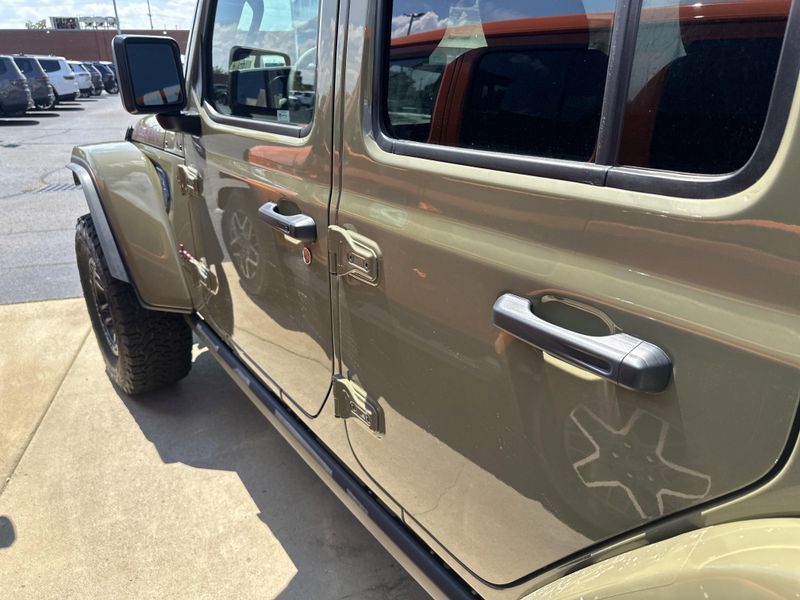 New 2025 Jeep Wrangler 4-door Rubicon XImage 11