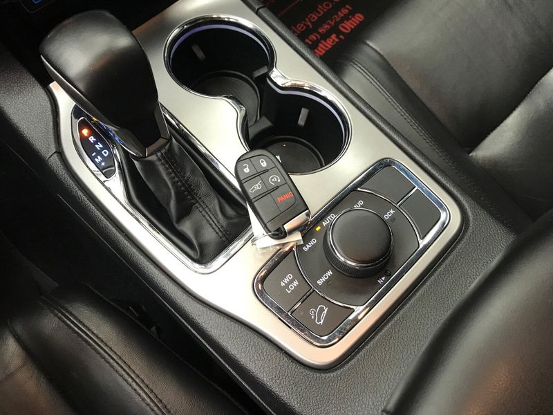Used 2020 Jeep Grand Cherokee LimitedImage 9