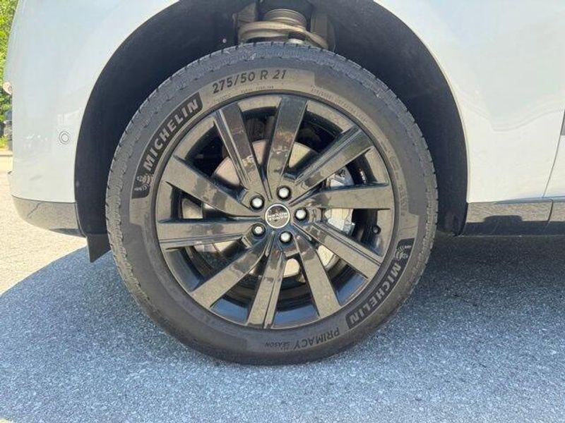 2023 Land Rover Range Rover SE