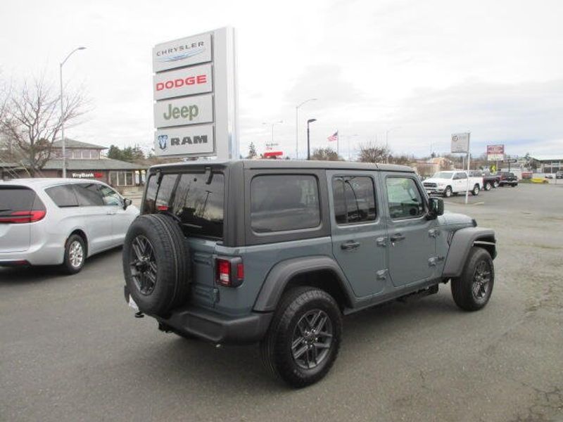 New 2026 Jeep Wrangler 4-door Sport SImage 7