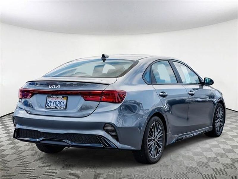 Used 2022 Kia Forte GT-LineImage 8