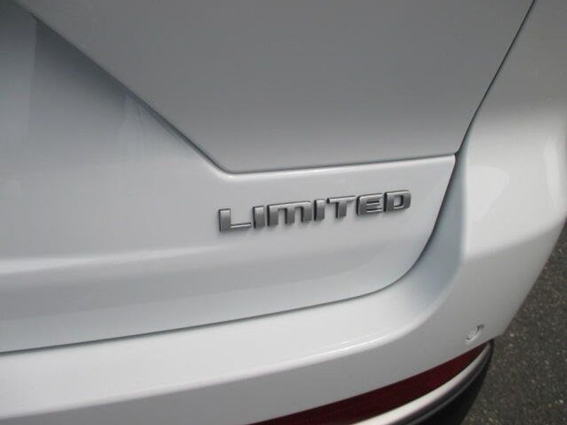 New 2026 Jeep Grand Cherokee Limited 4x4Image 10
