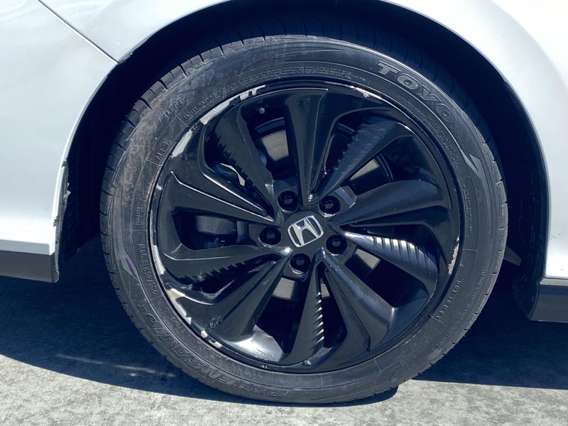 Used 2018 Honda Clarity Plug-In Hybrid TouringImage 8