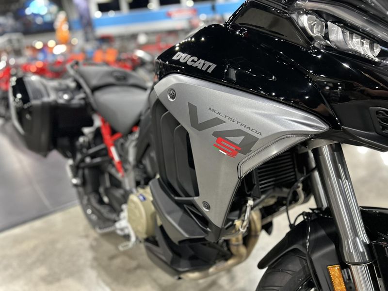 New 2025 Ducati MULTISTRADA V4 S TRAVEL & RADAR Image 21