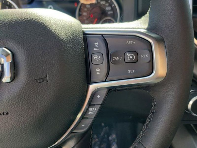 New 2026 RAM 1500 Big Horn Crew Cab 4x4 5'7' Box