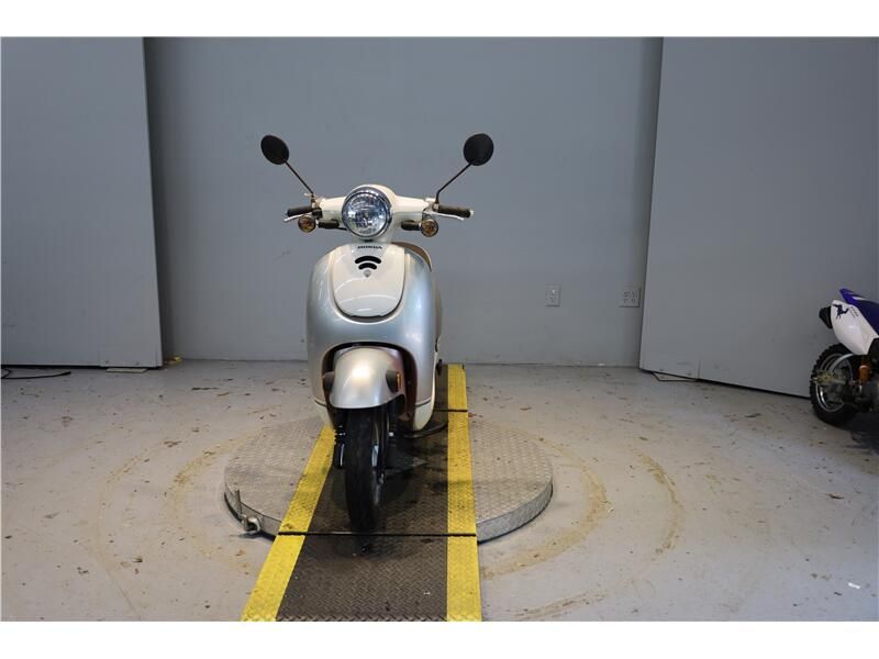 Used 2014 Honda Metro Image 9