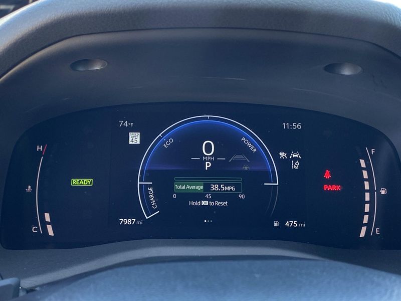 Used 2025 Toyota Camry SEImage 28