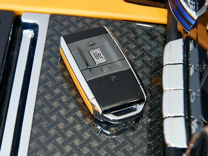 Used 2022 Rolls-Royce Cullinan Image 17