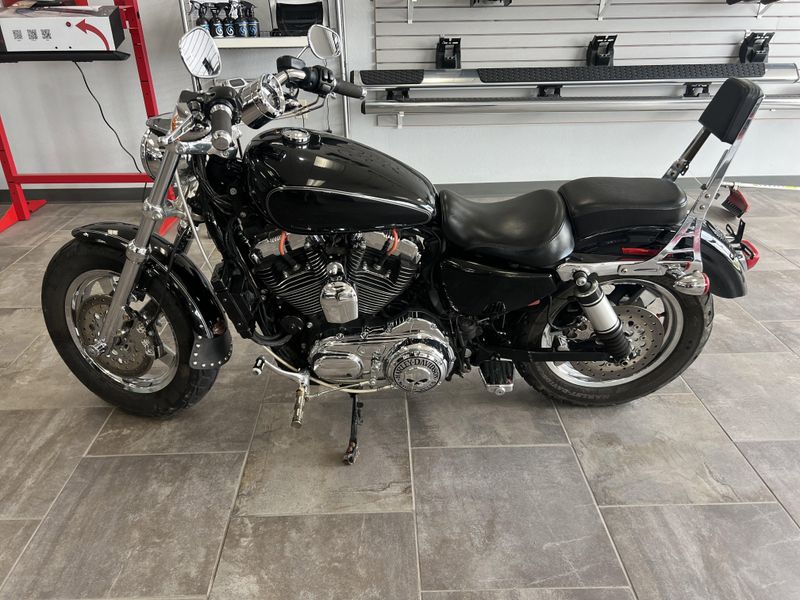 Used 2011 Harley-Davidson XI 1200C Image 1