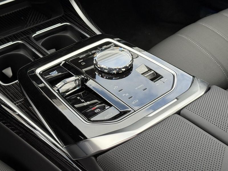 2025 BMW i7 eDrive50Image 24