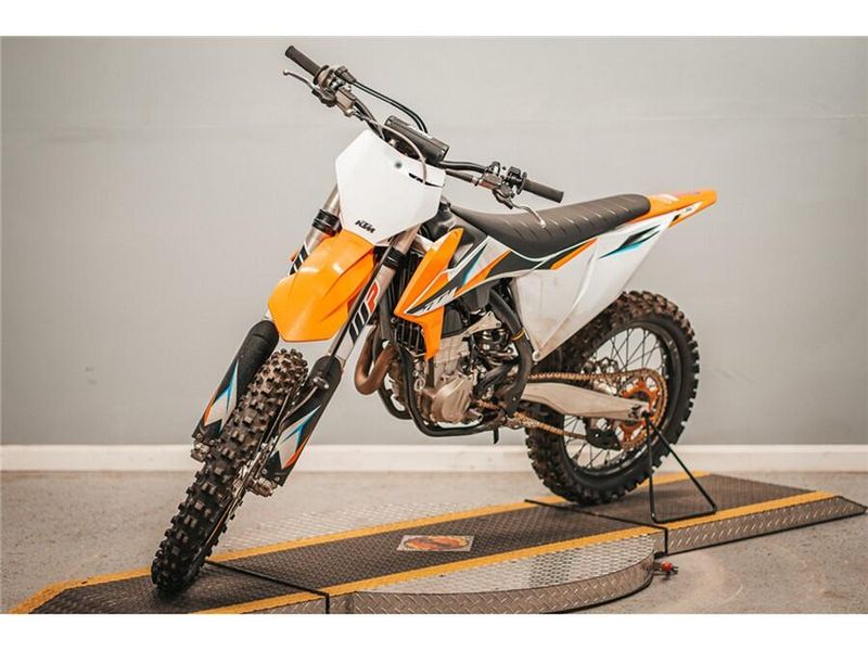 2021 KTM SX 350 F in a Orange exterior color. New England Powersports 978 338-8990 pixelmotiondemo.com 