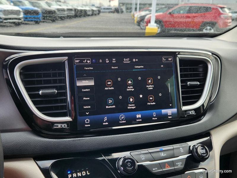 Used 2022 Chrysler Pacifica Touring L