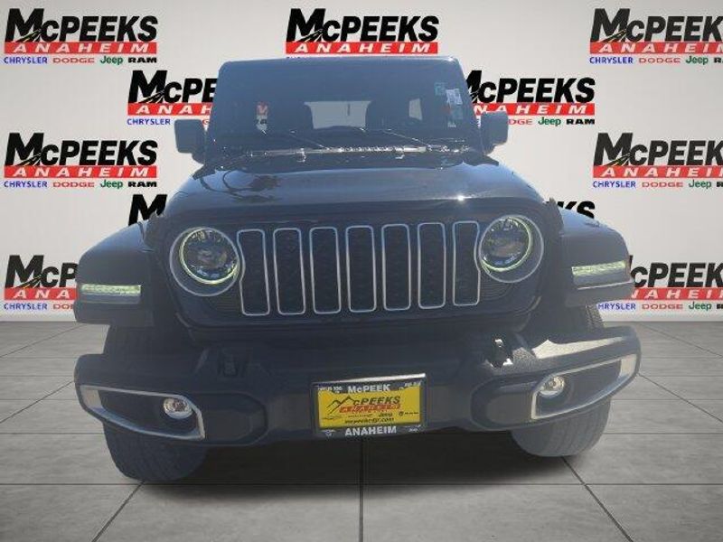 Used 2026 Jeep Wrangler SaharaImage 8