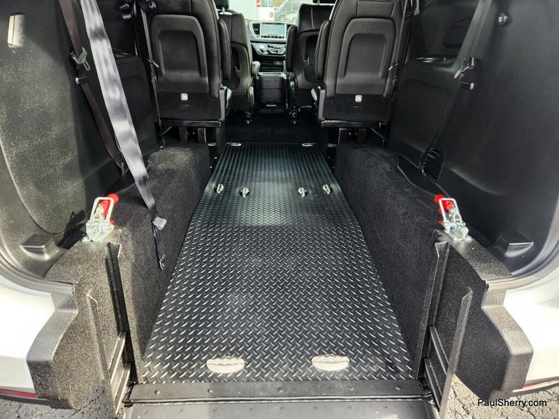 New 2026 Chrysler Voyager LX