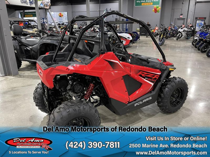 2025 Polaris RZR 200 EFIImage 24