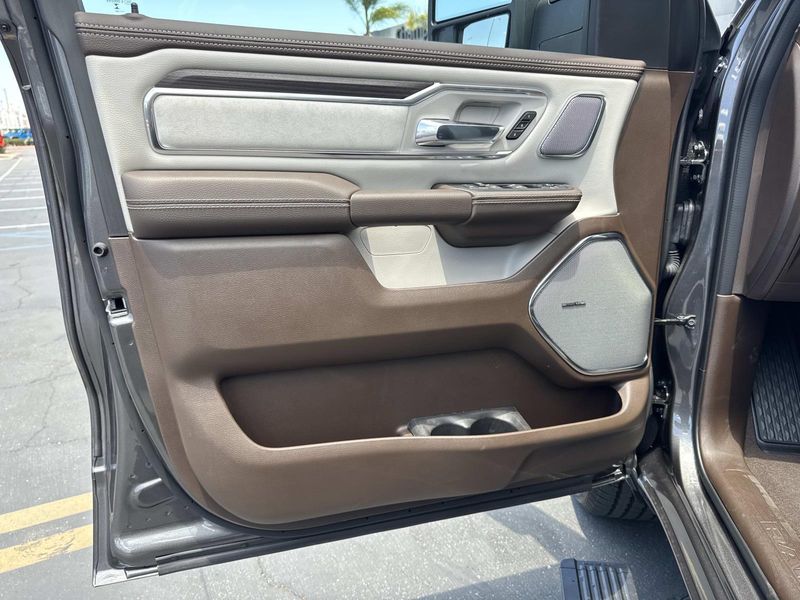 New 2026 RAM 1500 Laramie Crew Cab 4x4 6'4' Box