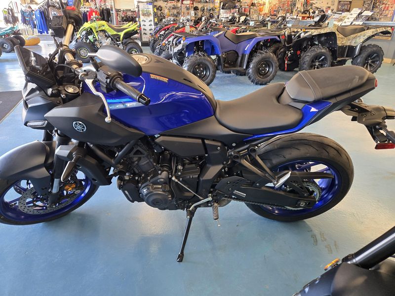 2025 Yamaha MT07 TEAM BLUE Image 4