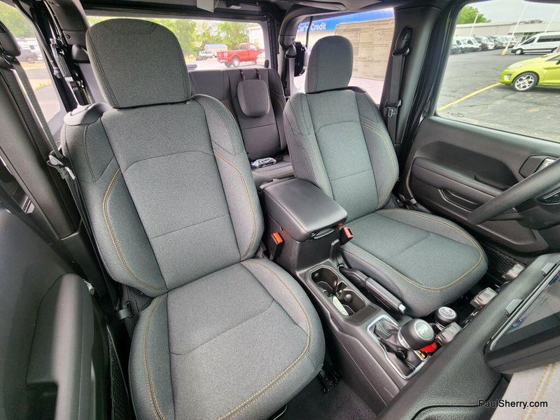 2025 Jeep Wrangler 2-door SportImage 33