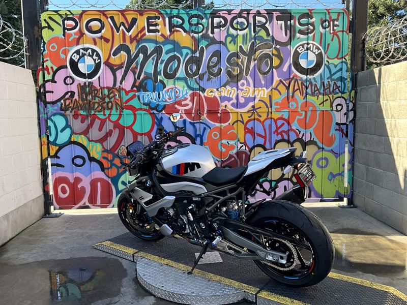 New 2026 BMW M 1000 R Image 8