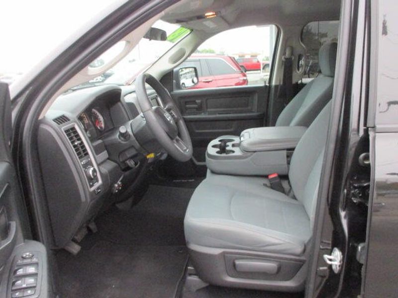 Used 2018 RAM 1500 ExpressImage 15