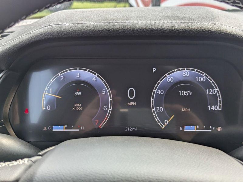 New 2024 Jeep Grand Cherokee L Limited 4x2Image 30