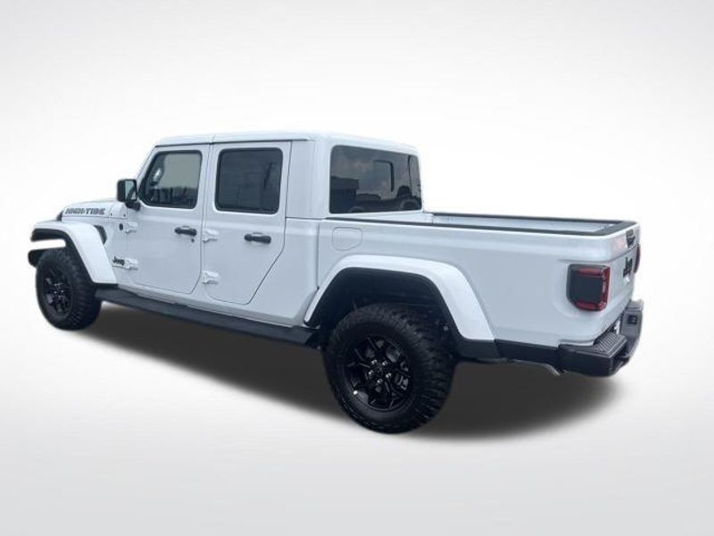New 2025 Jeep Gladiator High Tide 4x4