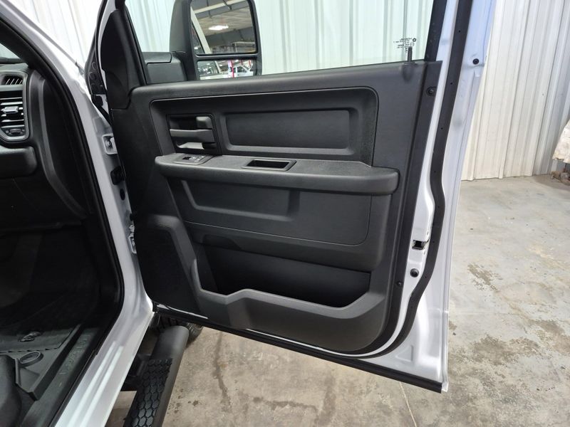 New 2025 RAM 3500 Tradesman Crew Cab 4x4 8