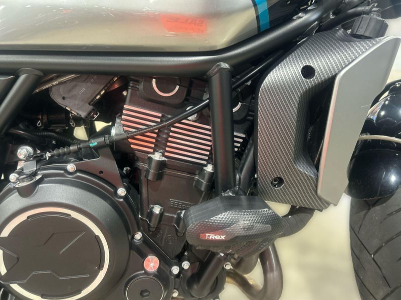 2023 CFMOTO CL-X 700 Image 32