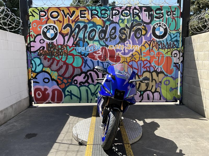 New 2027 Yamaha YZF-R9 Image 1