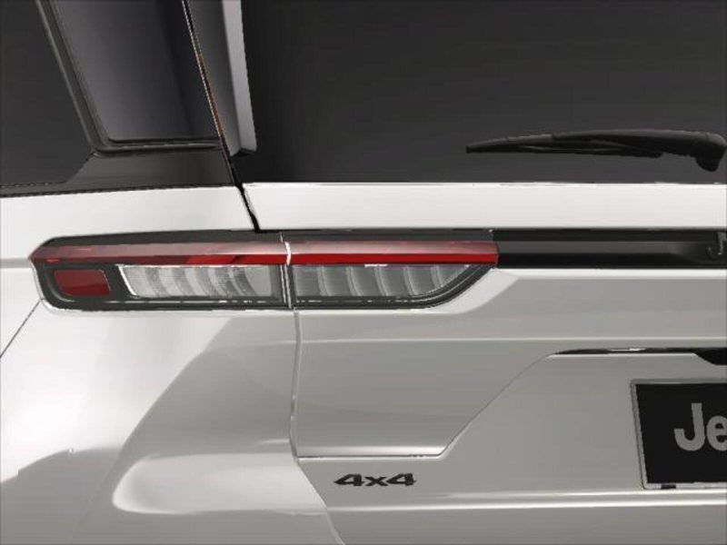 2025 Jeep Grand Cherokee Summit Reserve photo 11