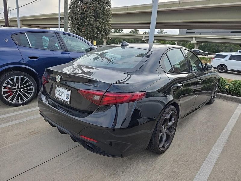 Used 2019 Alfa Romeo Giulia Ti SportImage 3