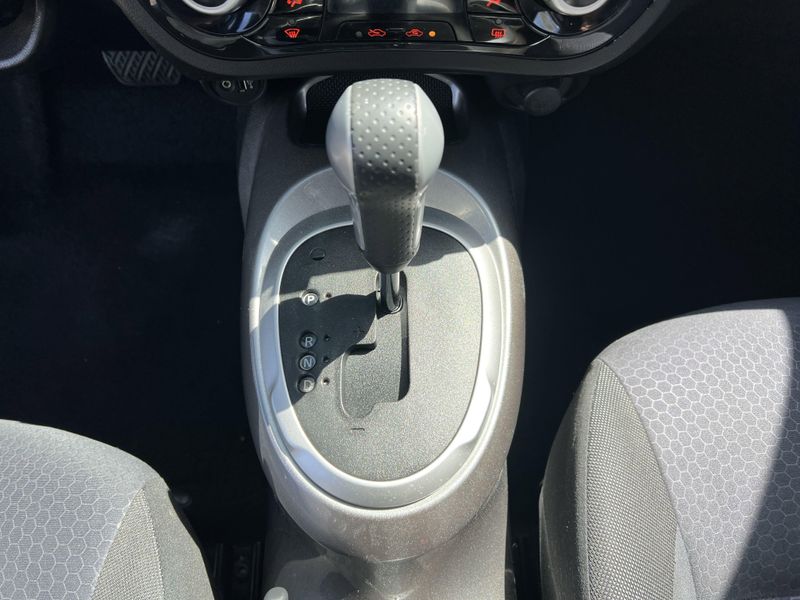 2013 Nissan Juke SVImage 13