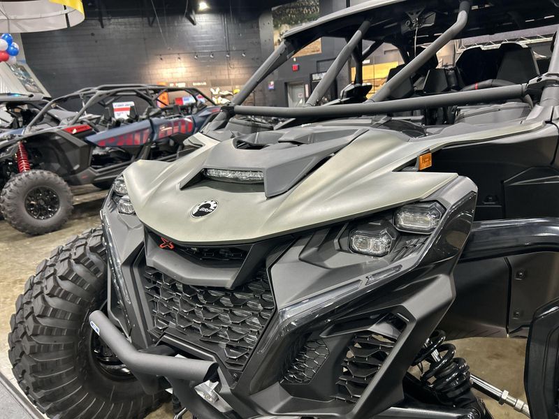 New 2026 Can-Am MAVERICK R MAX X RC WITH SMART-SHOX 999T DCT Image 20