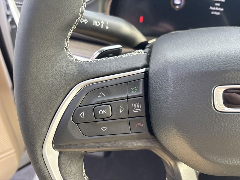 New 2025 Jeep Grand Cherokee Limited 4x4Image 20