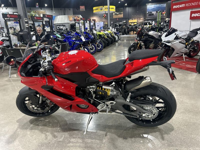 New 2026 Ducati PANIGALE V2 896 Image 18